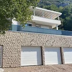 Villa Moonlight
