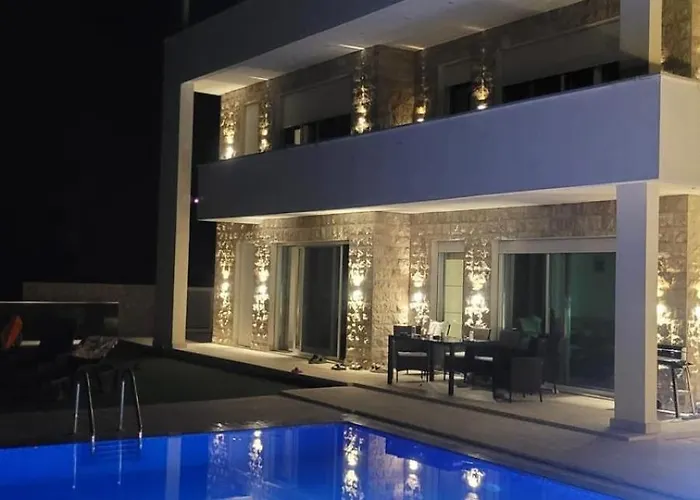 Villa Moonlight